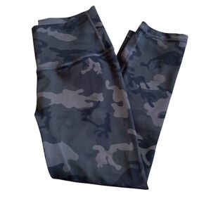 ZYIA Active Evening Camo Cropped Leggings 4